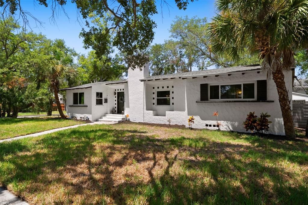 En Venta: $434,999 (3 camas, 2 baños, 1716 Pies cuadrados)