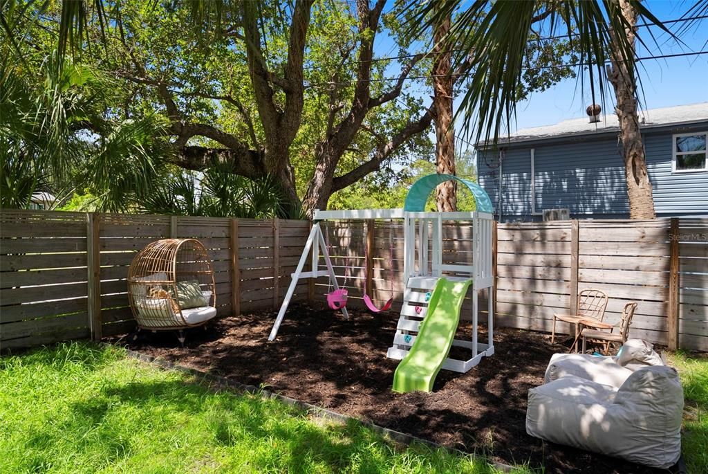 En Venta: $434,999 (3 camas, 2 baños, 1716 Pies cuadrados)
