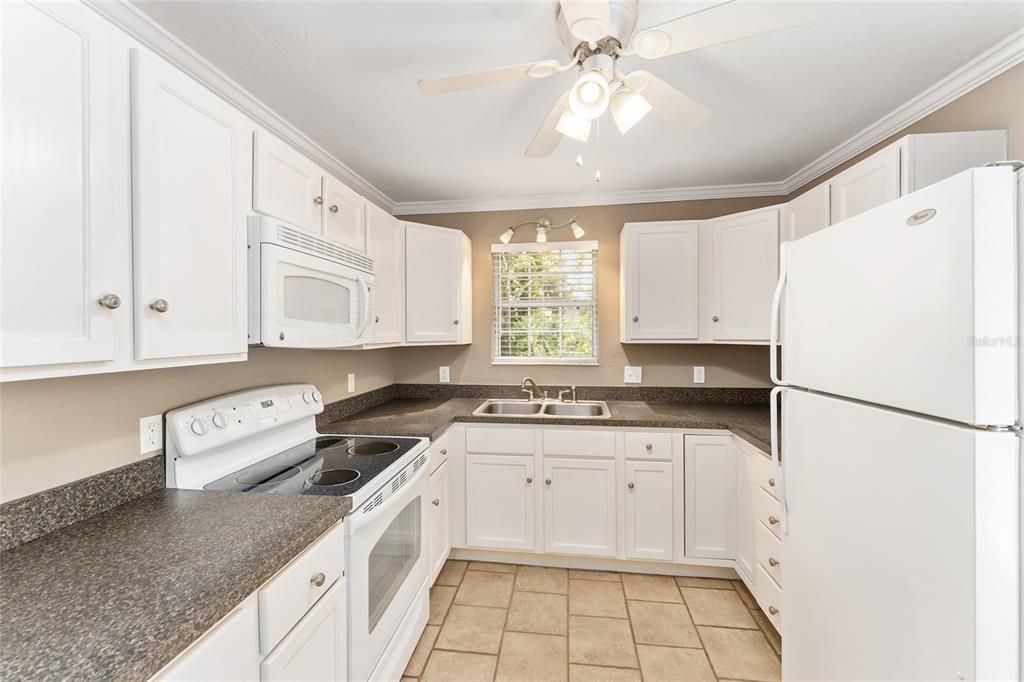 En Venta: $225,000 (2 camas, 2 baños, 948 Pies cuadrados)
