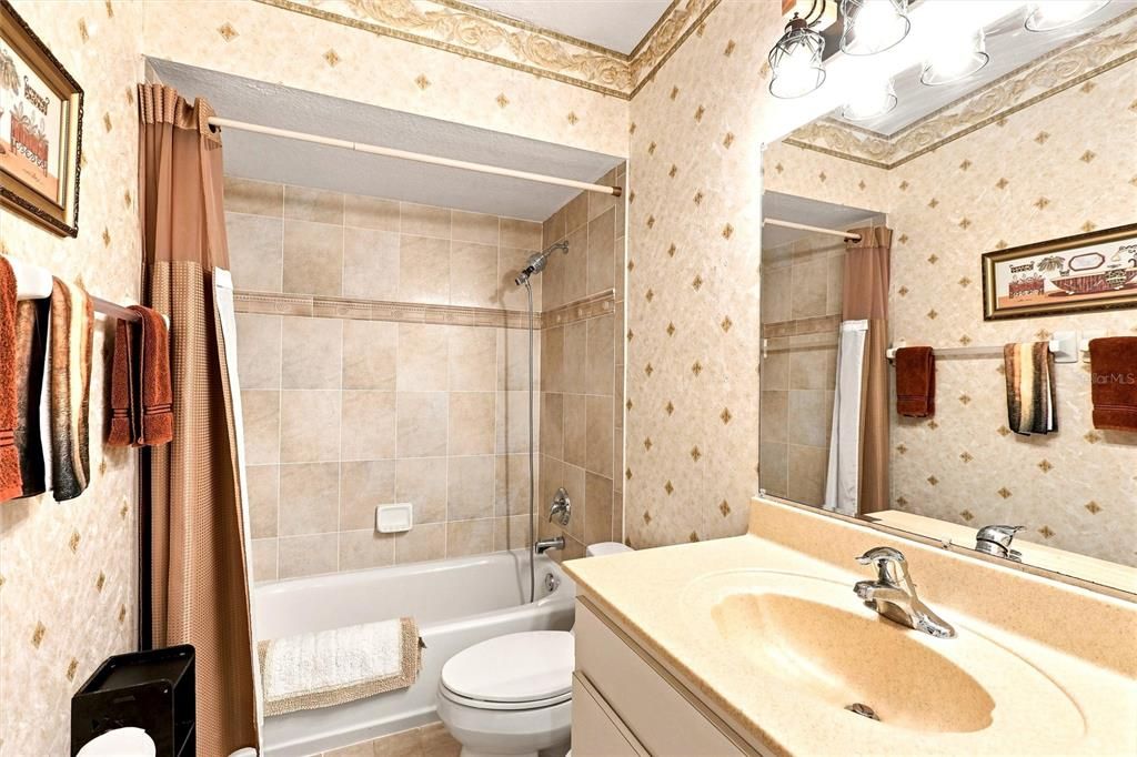 En Venta: $275,000 (3 camas, 2 baños, 1555 Pies cuadrados)