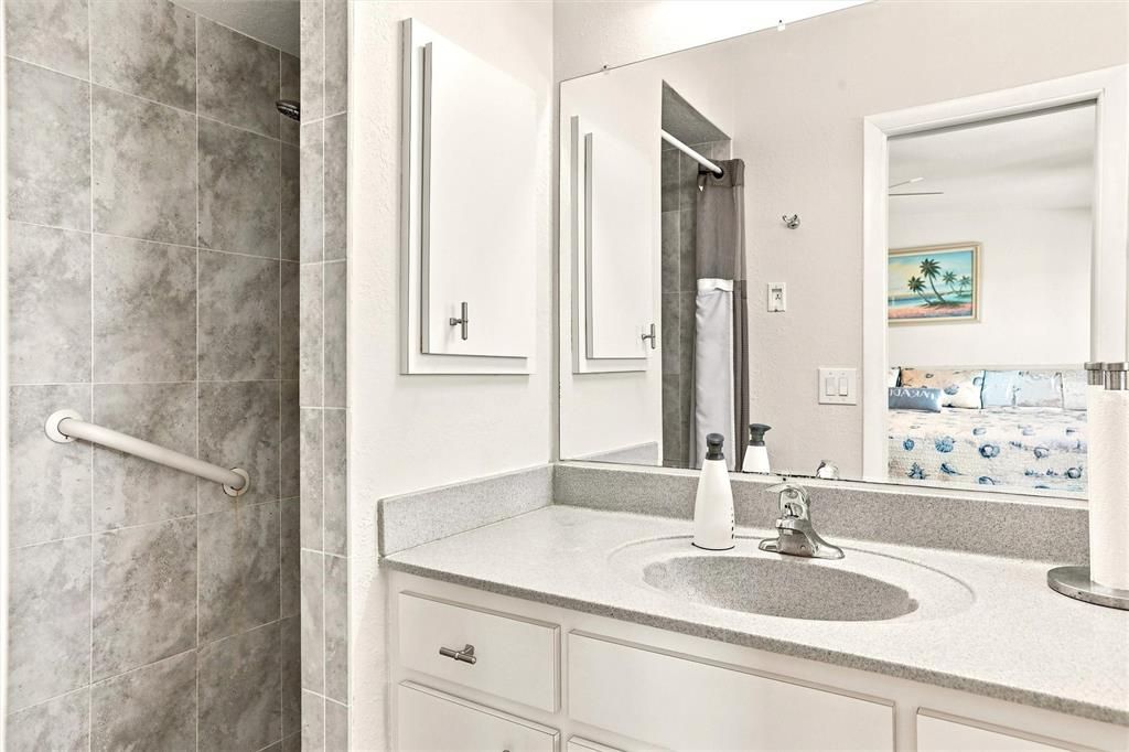 En Venta: $275,000 (3 camas, 2 baños, 1555 Pies cuadrados)