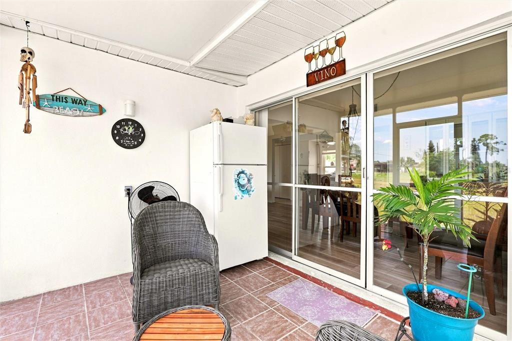 En Venta: $275,000 (3 camas, 2 baños, 1555 Pies cuadrados)