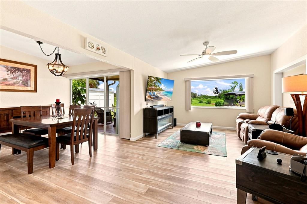 En Venta: $275,000 (3 camas, 2 baños, 1555 Pies cuadrados)