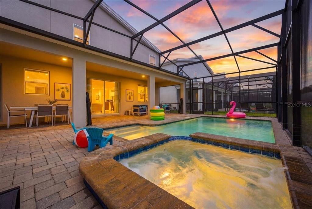 En Venta: $715,000 (8 camas, 5 baños, 3994 Pies cuadrados)