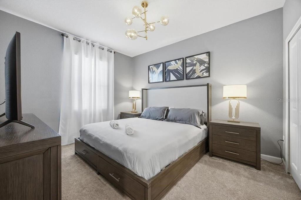 En Venta: $715,000 (8 camas, 5 baños, 3994 Pies cuadrados)