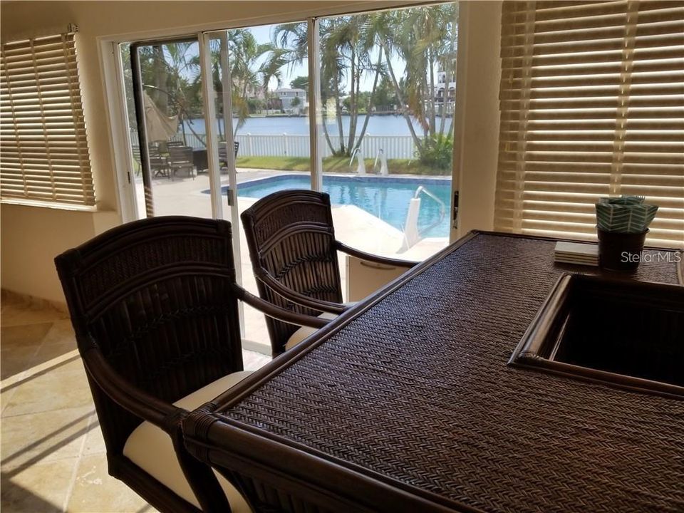 En Venta: $1,225,000 (0.35 acres)