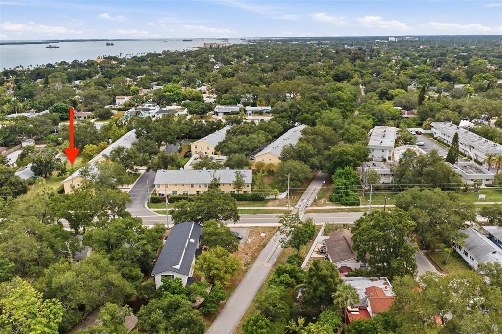 На продажу: $349,000 (0.42 acres)