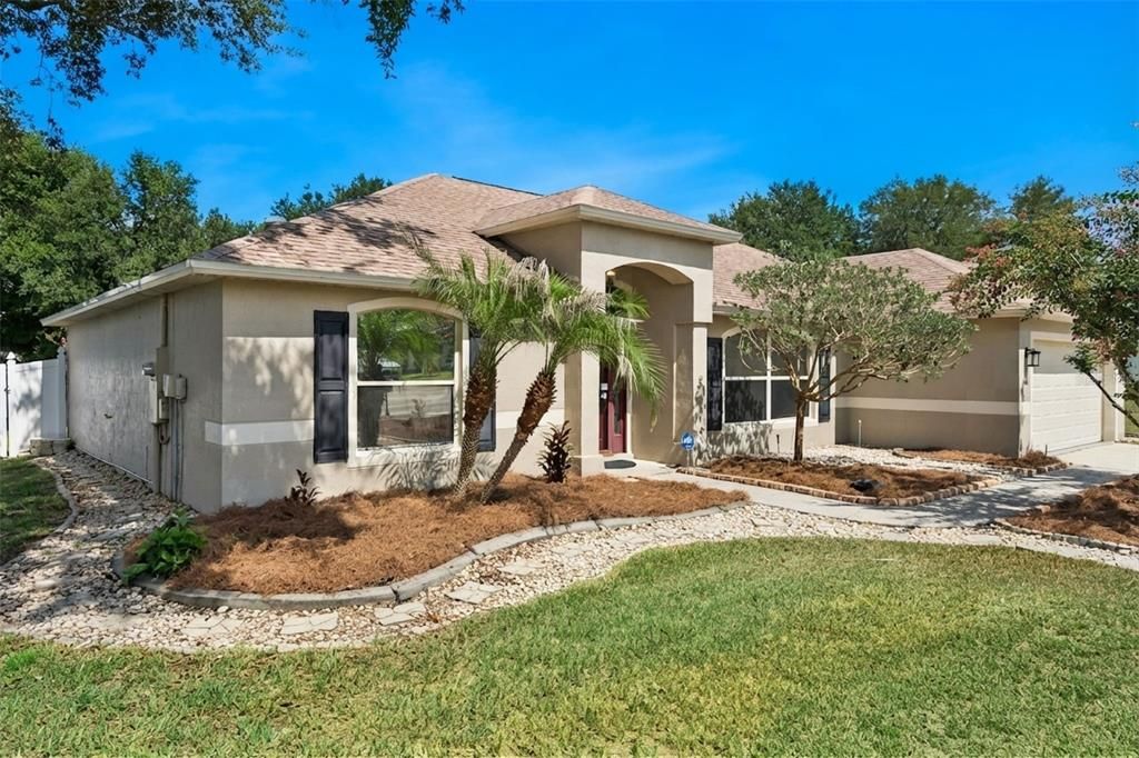 For Sale: $435,000 (3 beds, 2 baths, 1870 Square Feet)