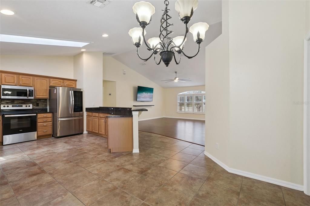 For Sale: $435,000 (3 beds, 2 baths, 1870 Square Feet)
