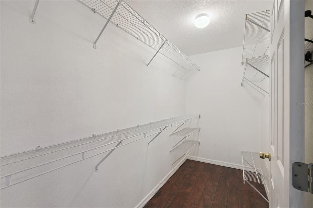 For Sale: $435,000 (3 beds, 2 baths, 1870 Square Feet)