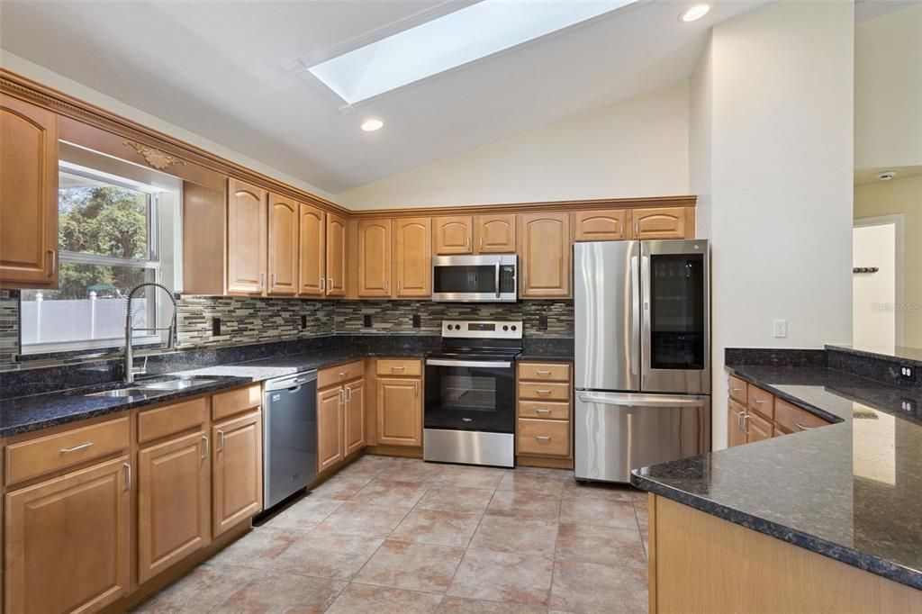 For Sale: $435,000 (3 beds, 2 baths, 1870 Square Feet)