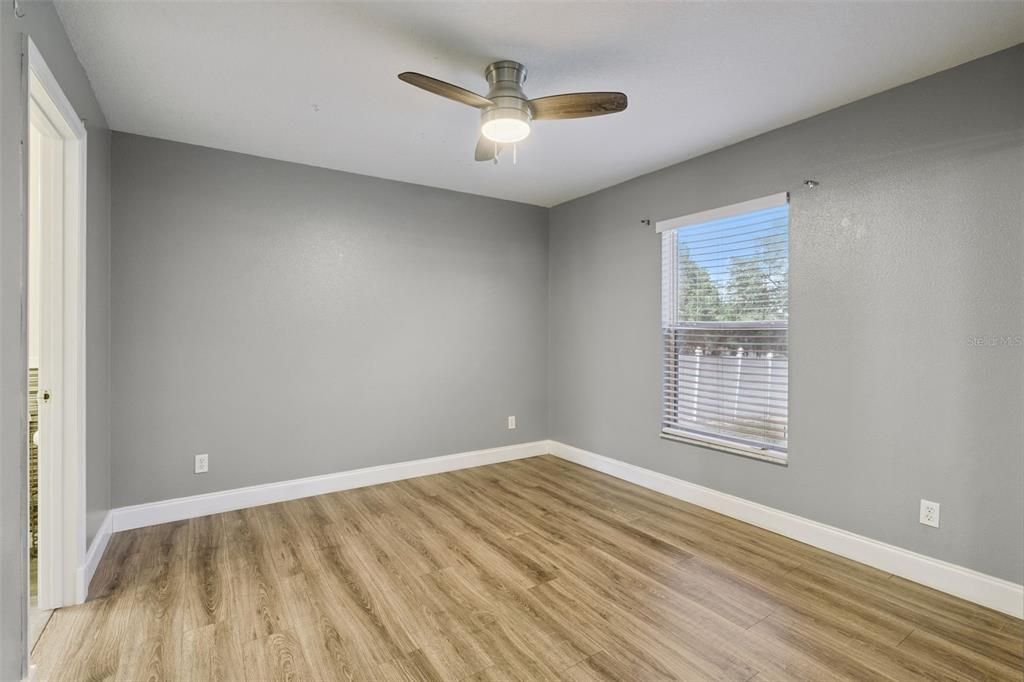 For Sale: $435,000 (3 beds, 2 baths, 1870 Square Feet)