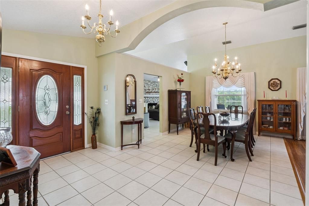 For Sale: $834,900 (3 beds, 2 baths, 1959 Square Feet)