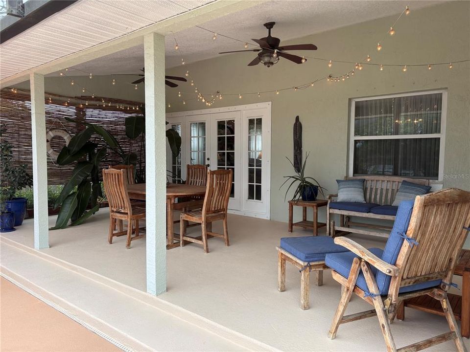 For Sale: $799,890 (3 beds, 2 baths, 1959 Square Feet)