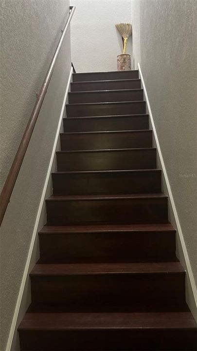 En Venta: $324,900 (4 camas, 3 baños, 2048 Pies cuadrados)