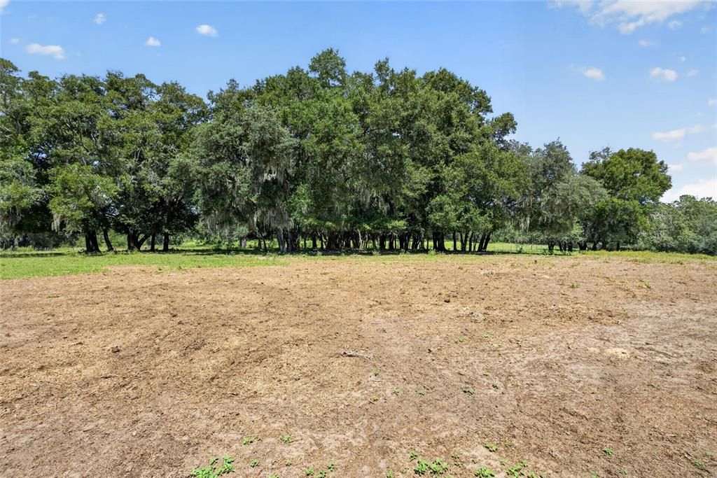 На продажу: $225,000 (4.39 acres)
