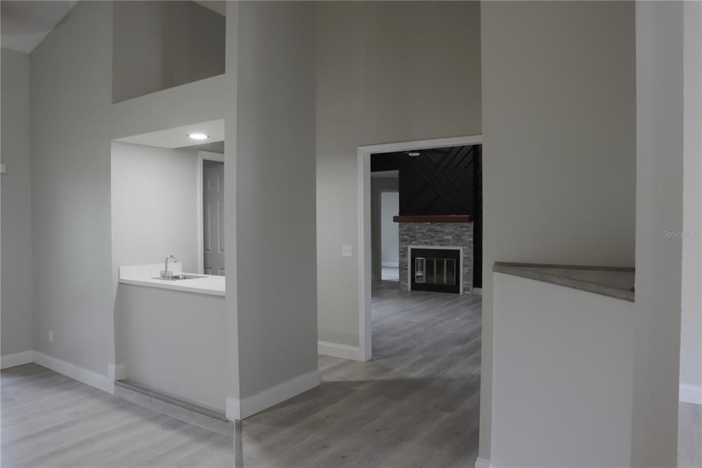 En Venta: $427,000 (4 camas, 2 baños, 2154 Pies cuadrados)