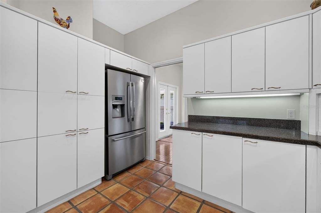 For Sale: $625,000 (3 beds, 2 baths, 1934 Square Feet)