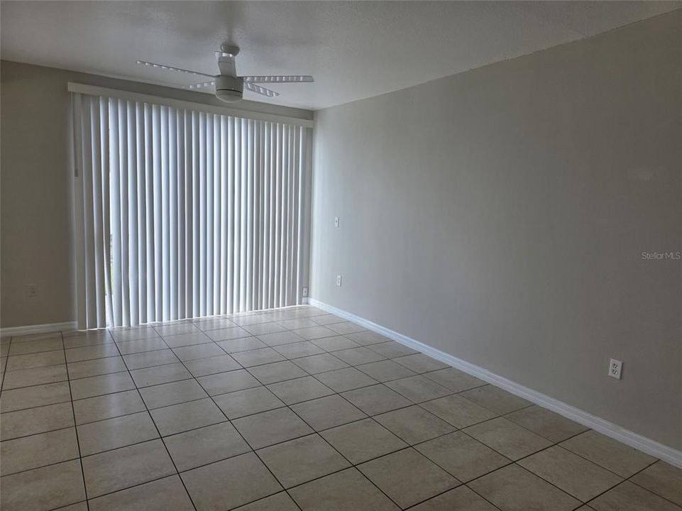 For Rent: $1,475 (3 beds, 2 baths, 1811 Square Feet)