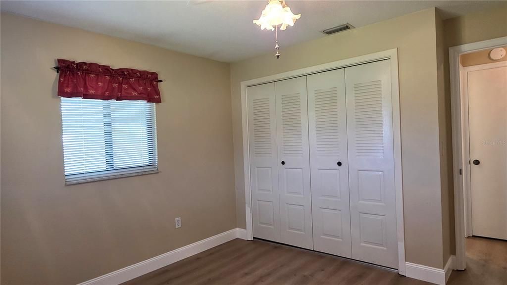 For Sale: $220,000 (2 beds, 2 baths, 1179 Square Feet)