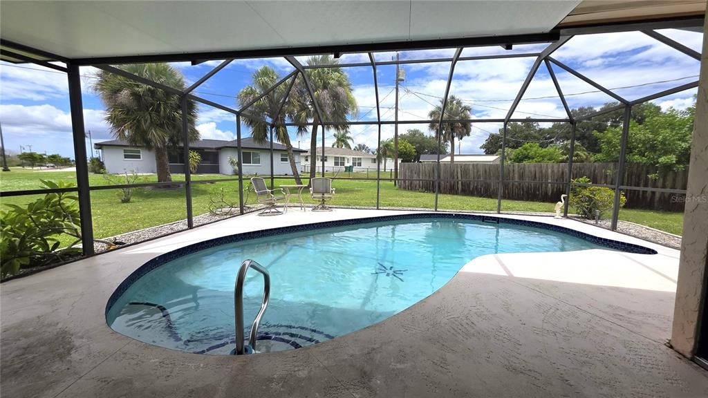 For Sale: $220,000 (2 beds, 2 baths, 1179 Square Feet)