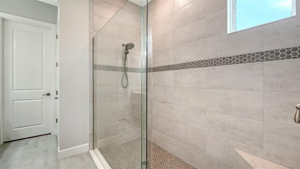 For Sale: $1,016,000 (3 beds, 3 baths, 2421 Square Feet)