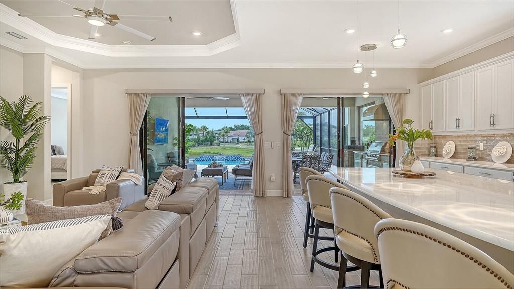 For Sale: $1,016,000 (3 beds, 3 baths, 2421 Square Feet)