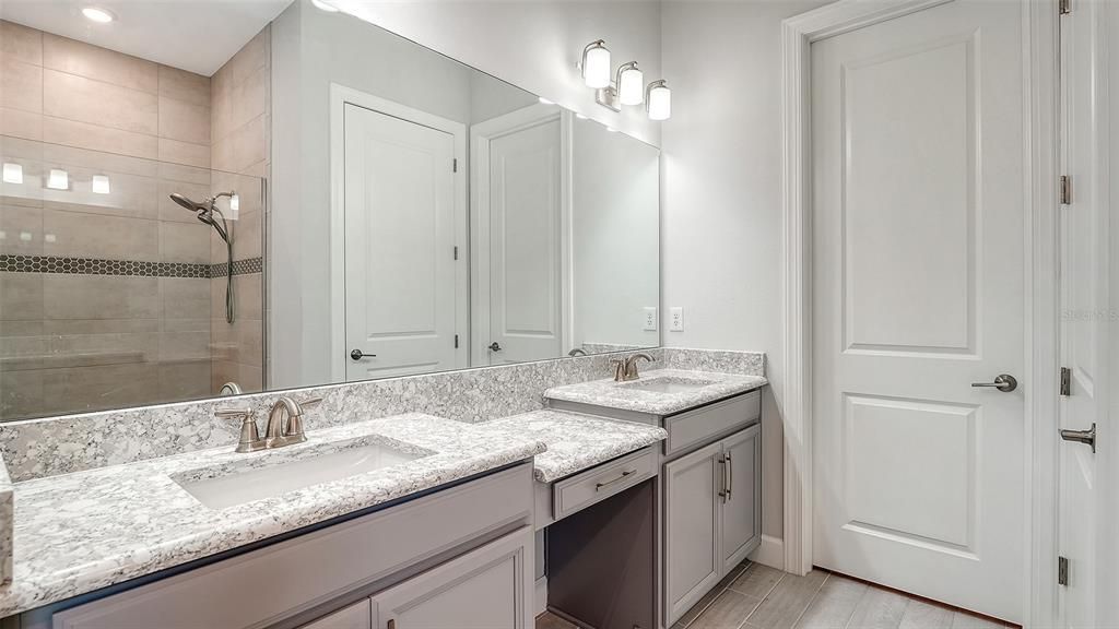 For Sale: $1,016,000 (3 beds, 3 baths, 2421 Square Feet)