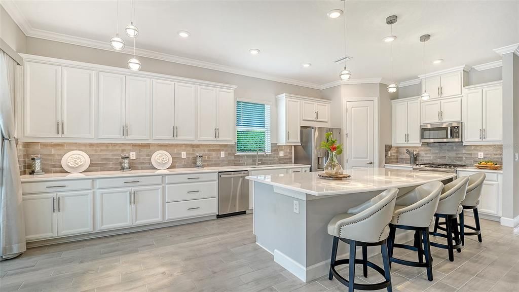 For Sale: $1,016,000 (3 beds, 3 baths, 2421 Square Feet)