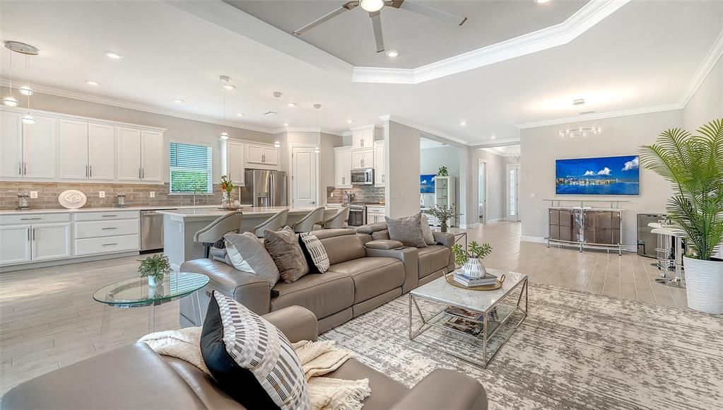 For Sale: $1,016,000 (3 beds, 3 baths, 2421 Square Feet)