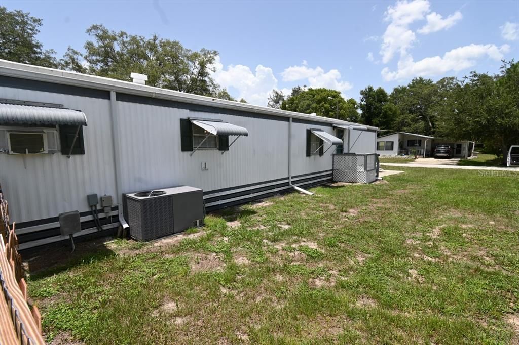 For Sale: $98,499 (2 beds, 2 baths, 924 Square Feet)