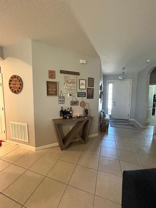 En Venta: $360,000 (3 camas, 2 baños, 1587 Pies cuadrados)