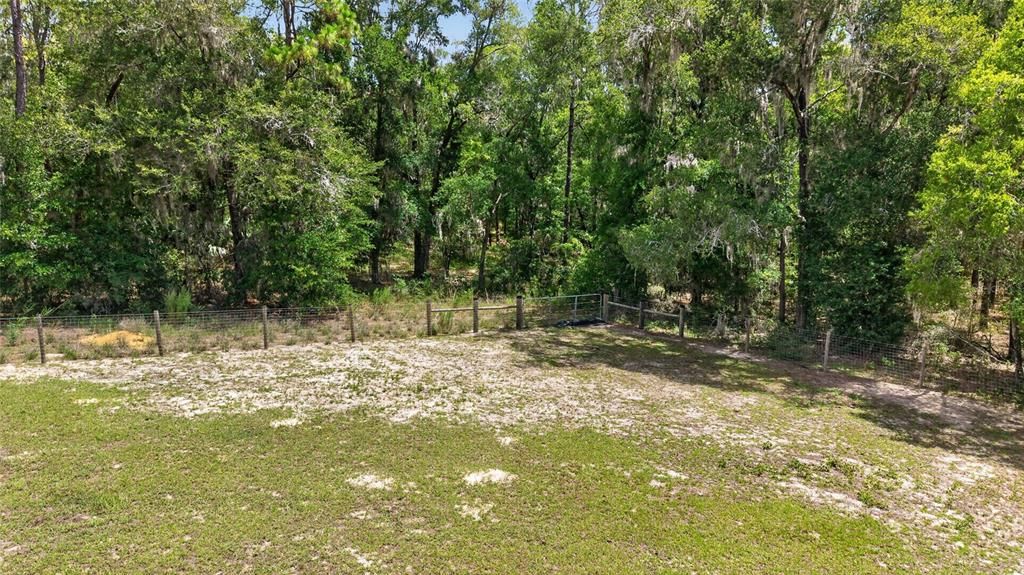 На продажу: $250,000 (4.32 acres)