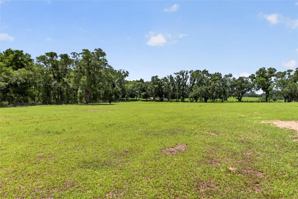 На продажу: $250,000 (4.32 acres)