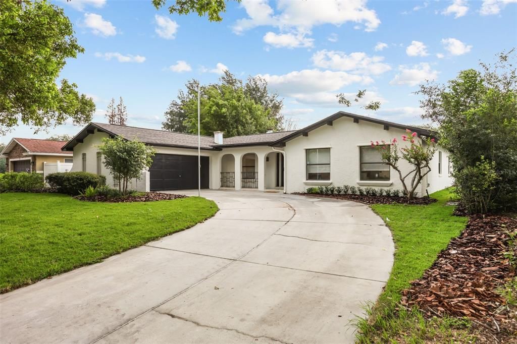 En Venta: $849,949 (5 camas, 3 baños, 2832 Pies cuadrados)