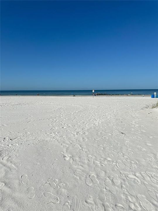 На продажу: $649,000 (0.04 acres)