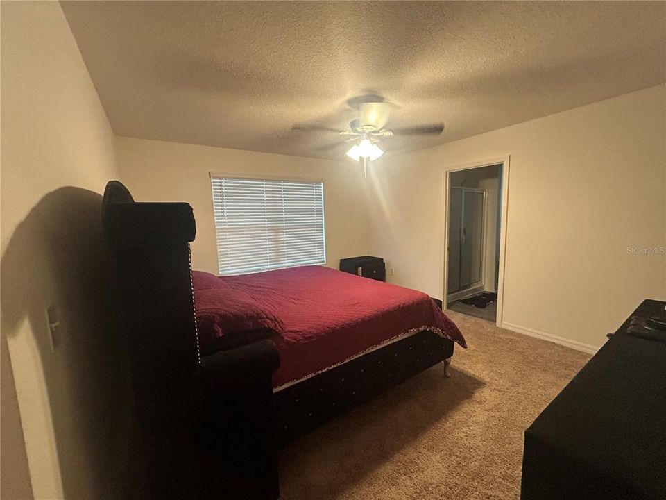 For Rent: $2,200 (4 beds, 2 baths, 1852 Square Feet)