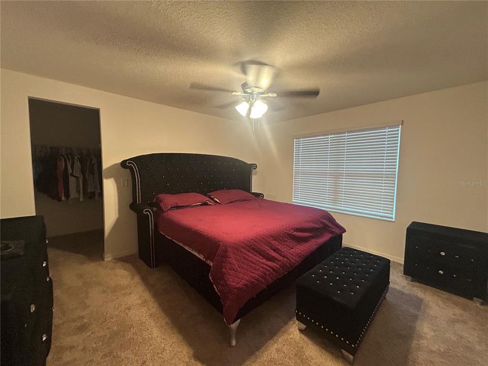 For Rent: $2,200 (4 beds, 2 baths, 1852 Square Feet)
