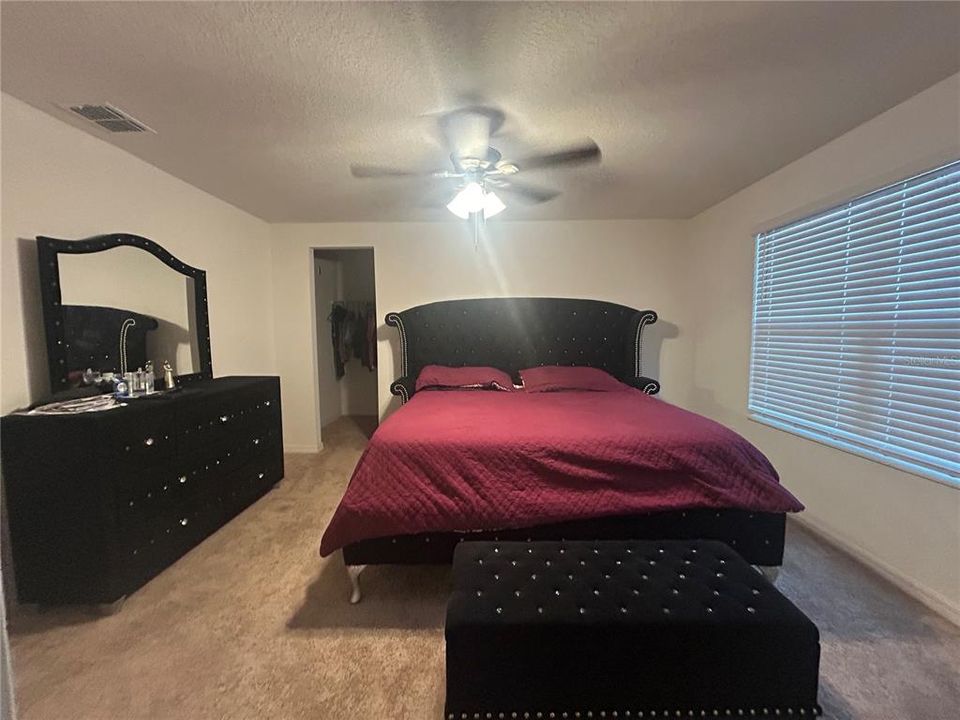 For Rent: $2,200 (4 beds, 2 baths, 1852 Square Feet)