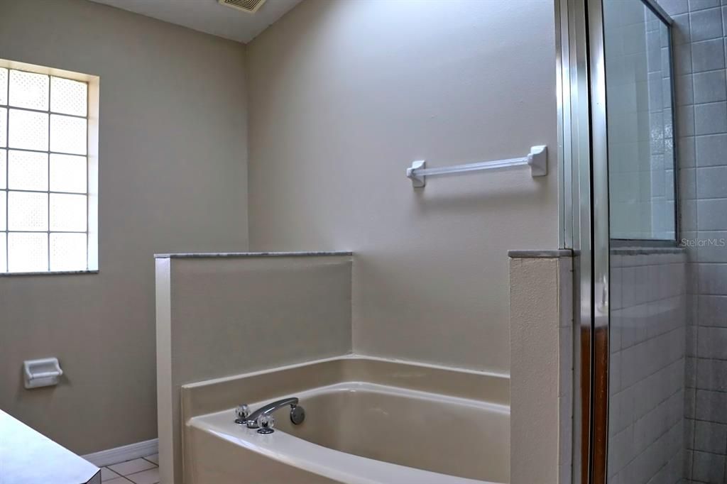 В аренду: $1,950 (3 спален, 2 ванн, 1381 Квадратных фут)