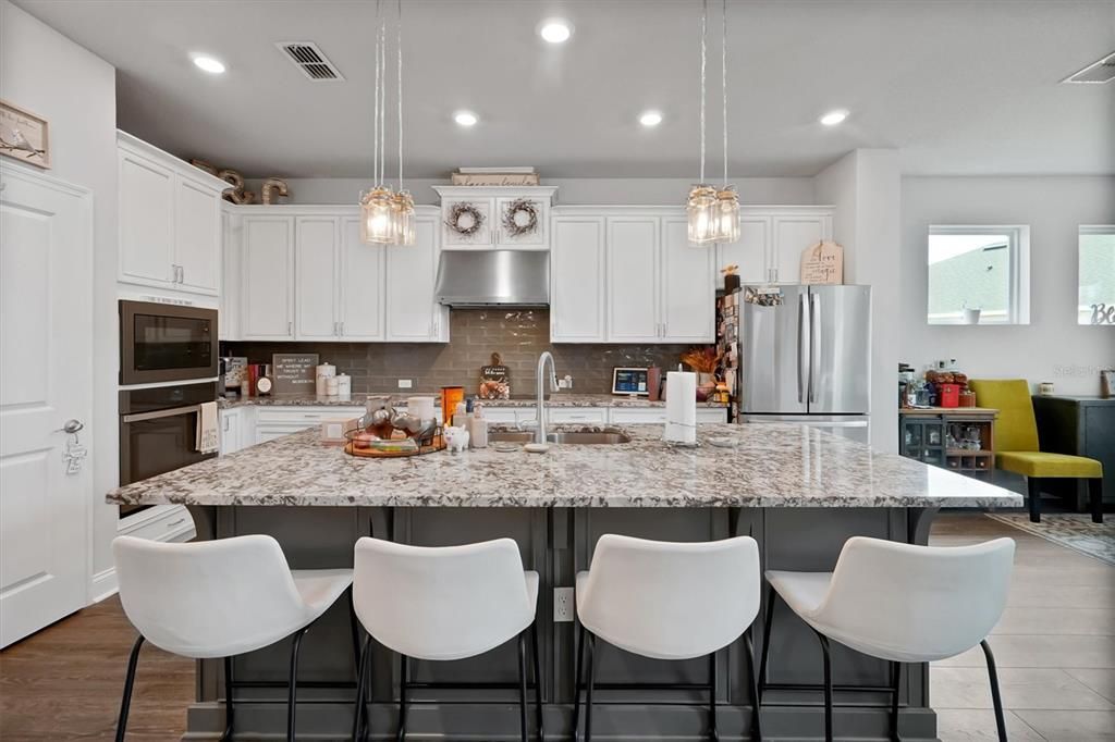For Sale: $598,500 (4 beds, 3 baths, 2687 Square Feet)