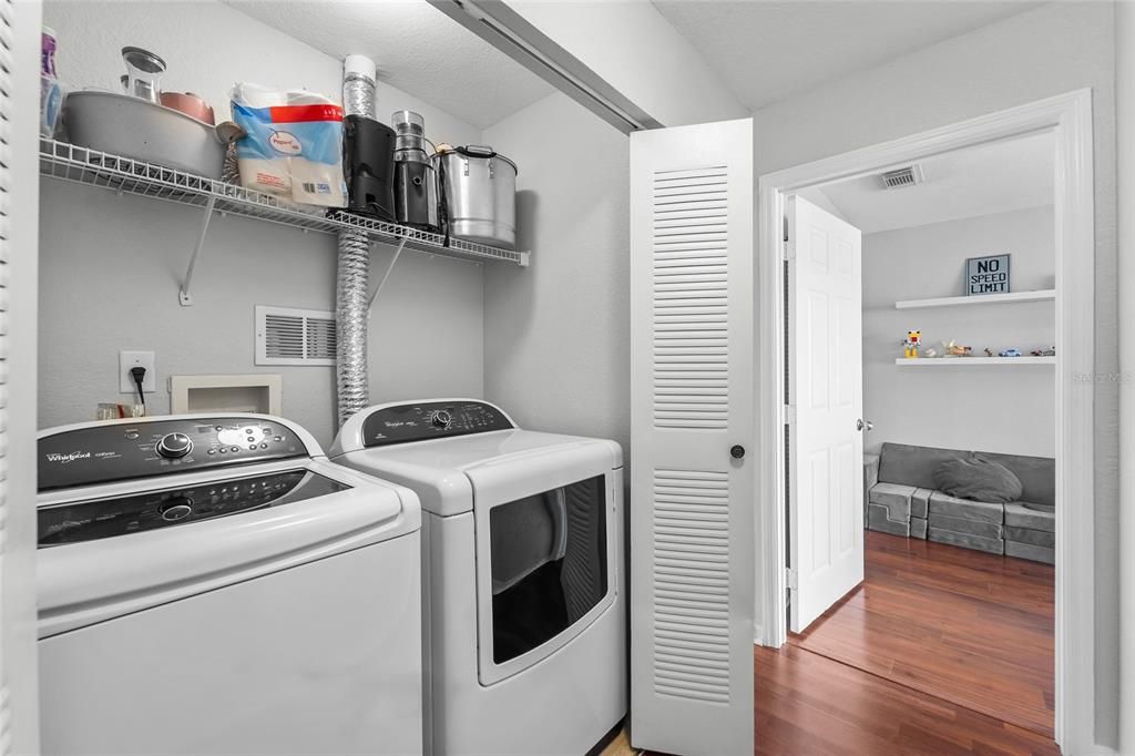 En Venta: $235,000 (2 camas, 2 baños, 1373 Pies cuadrados)