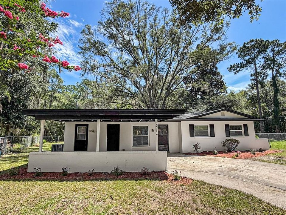 En Venta: $214,888 (4 camas, 2 baños, 1262 Pies cuadrados)