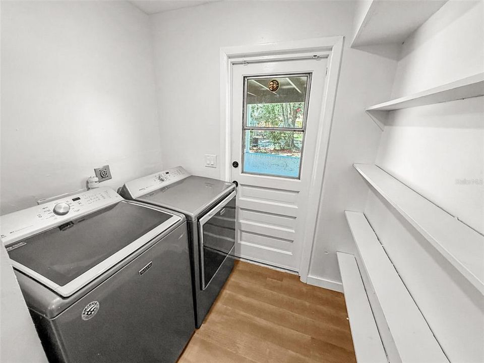 En Venta: $214,888 (4 camas, 2 baños, 1262 Pies cuadrados)