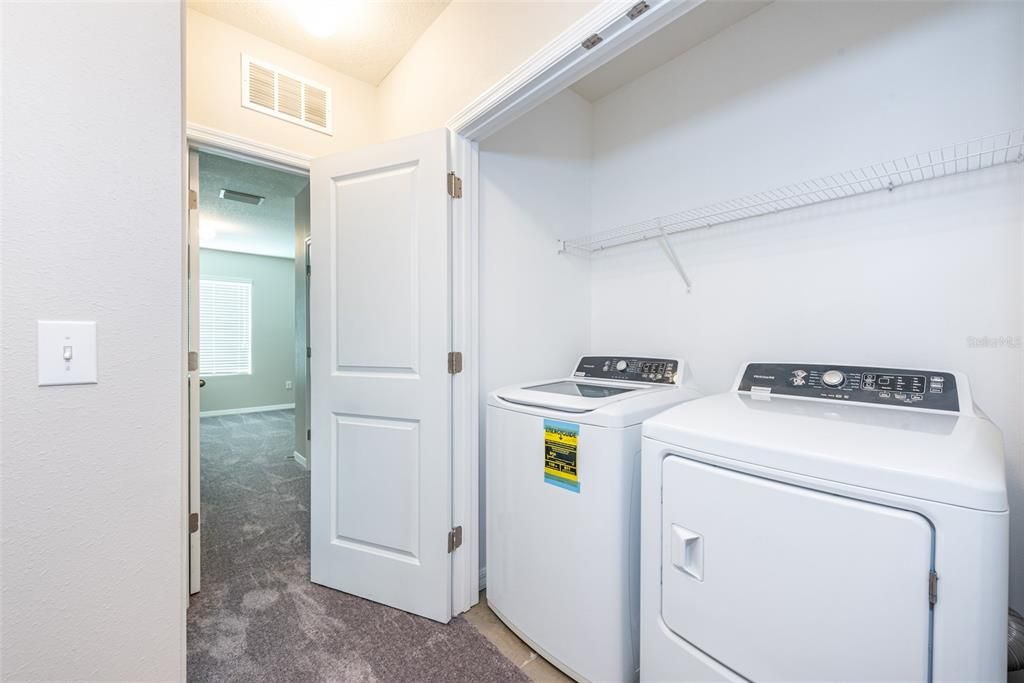 В аренду: $2,300 (3 спален, 2 ванн, 1707 Квадратных фут)