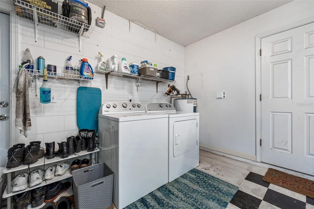 En Venta: $250,000 (2 camas, 1 baños, 1052 Pies cuadrados)