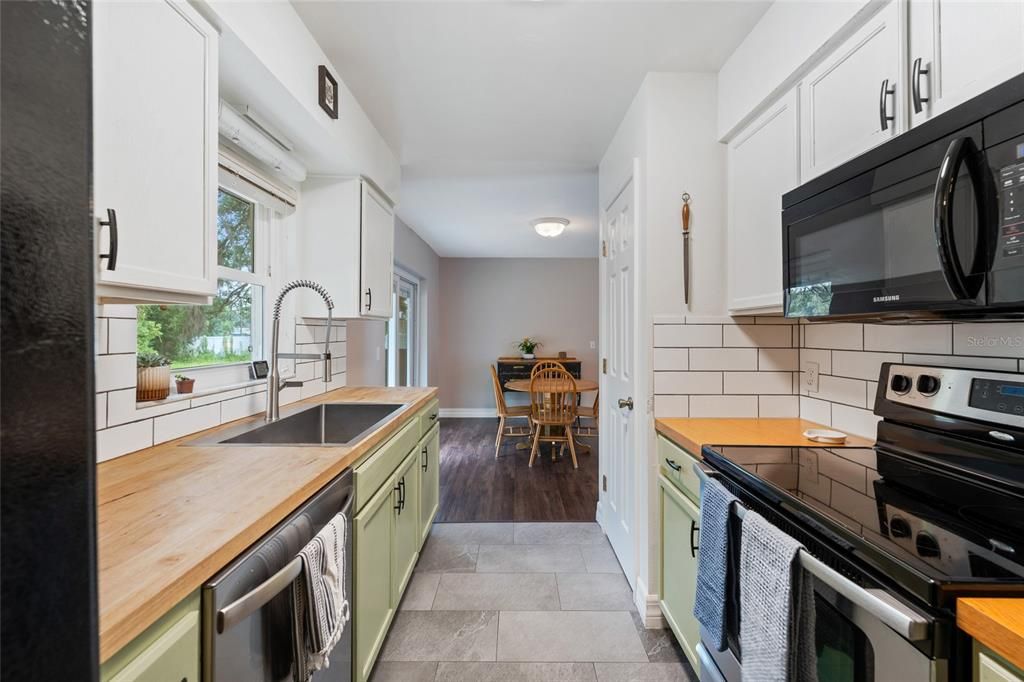 En Venta: $250,000 (2 camas, 1 baños, 1052 Pies cuadrados)