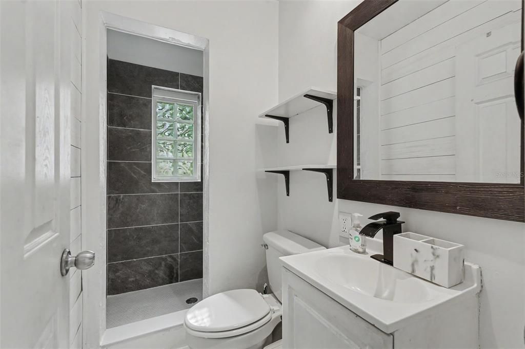 For Sale: $374,900 (3 beds, 2 baths, 1322 Square Feet)