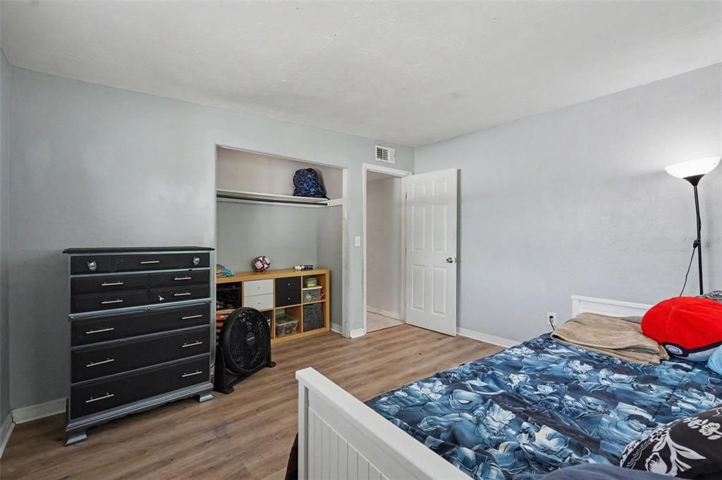 For Sale: $374,900 (3 beds, 2 baths, 1322 Square Feet)