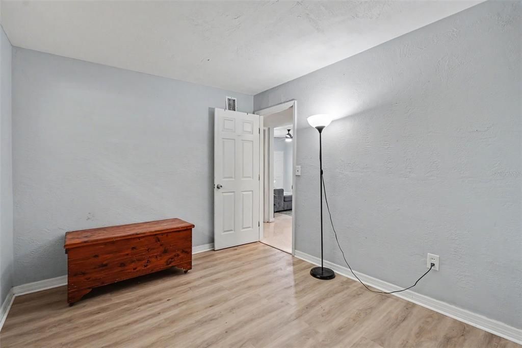 For Sale: $374,900 (3 beds, 2 baths, 1322 Square Feet)